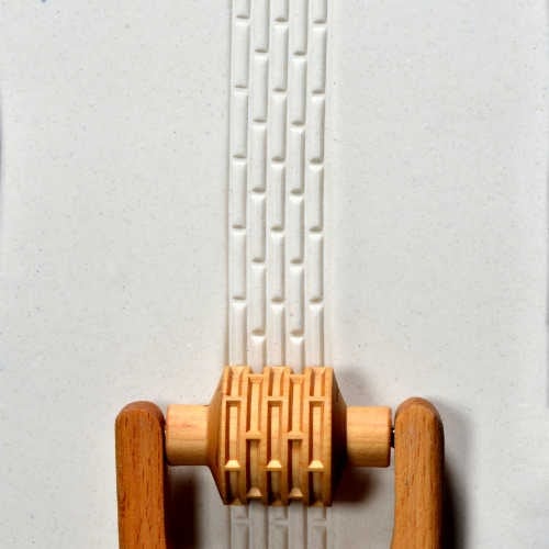 Medium Handle Roller