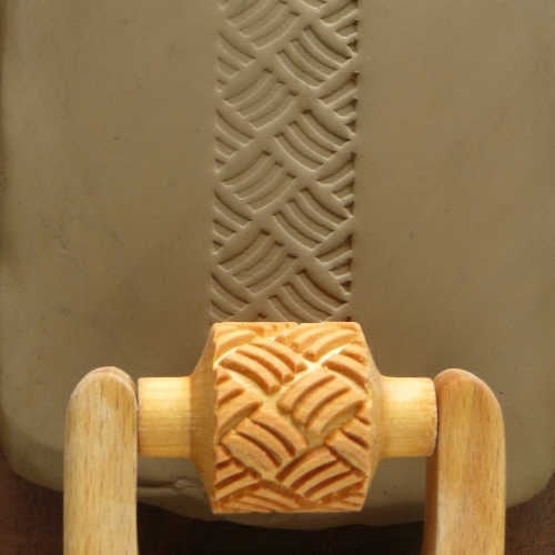 Medium Handle Roller