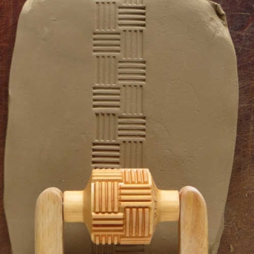 Medium Handle Roller