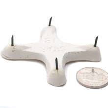 9-4 - 4-Pointed Stilt - 3/8 in High - 1/4 in Size - Each